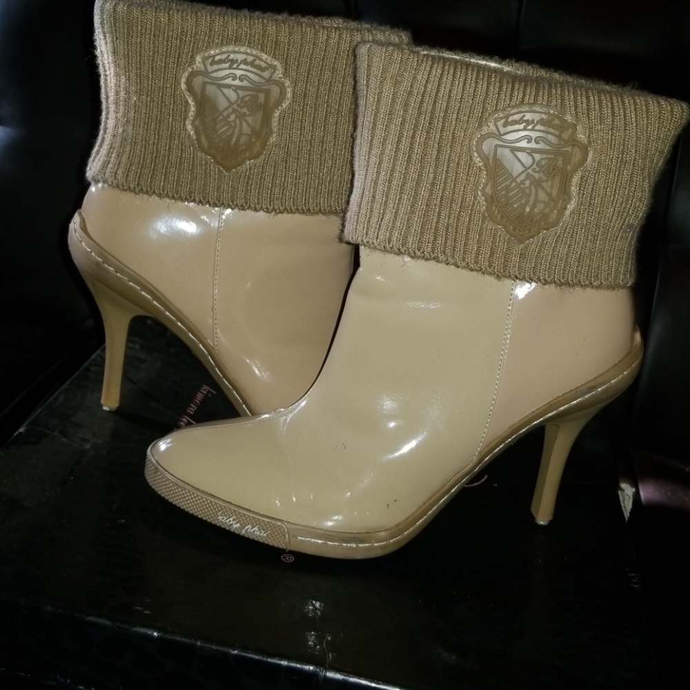 BabyPhat booties color:tan